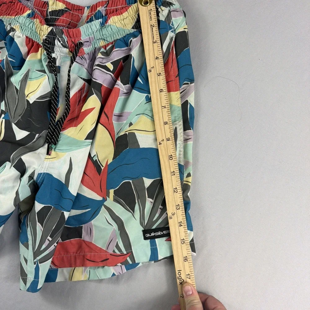 Quiksilver pastel floral aop swim trunks shorts, men's medium